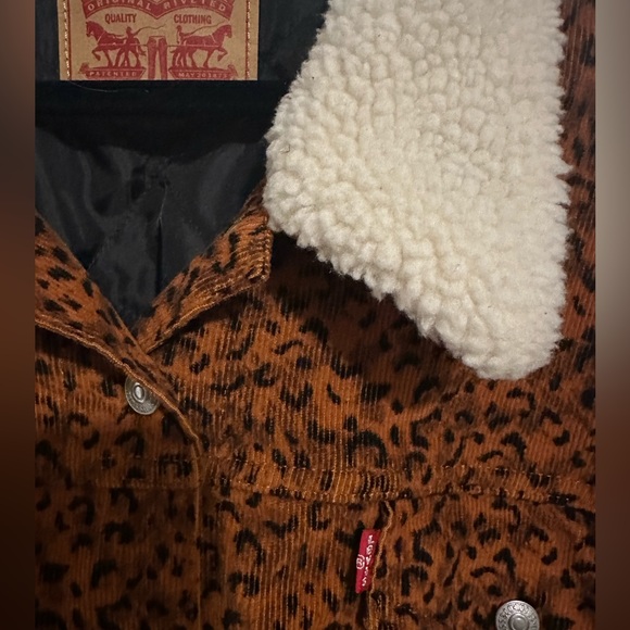 Sherpa collar leopard trucker jacket - Picture 9 of 9